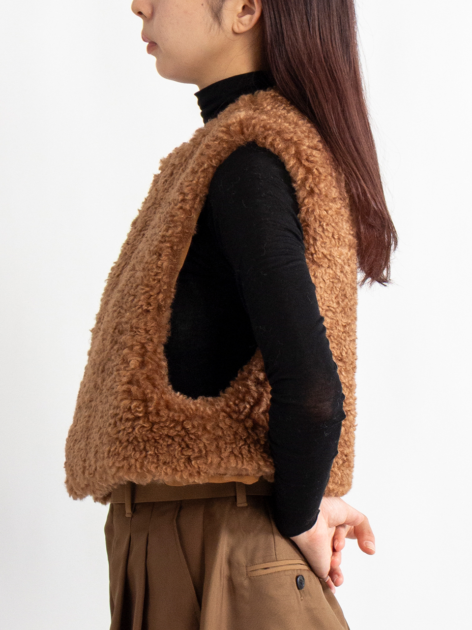 FAUX SHEARLING CROPPED VEST ファーシャーリングクロップトップ