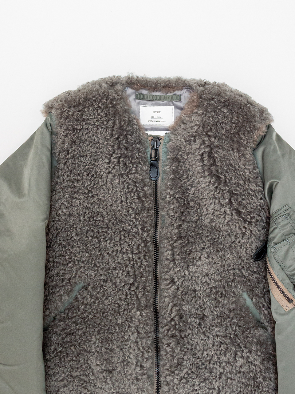 【3日まで限定値下げ】HYKE FAUX SHEARLING TYPE MA-1 0431333254981an_3?$VS_1500$