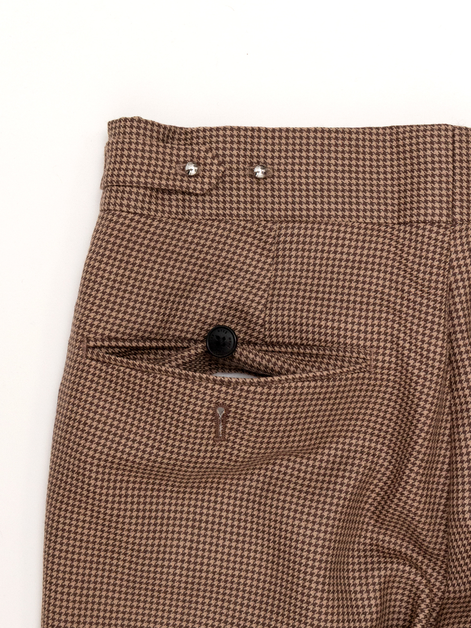 新品 HYKE テーパード タックパンツ BEIGE サイズ02 DOESKIN TAPERED PANTS ドスキンテーパードパンツ HYKE（ハイク