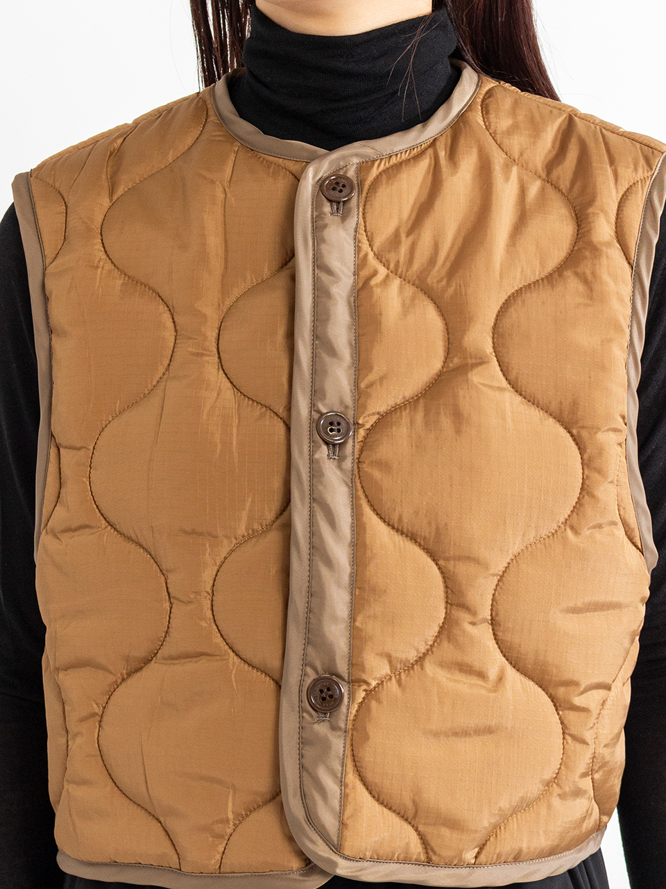 QUILTED CROPPED VEST-キルトクロップドベスト-HYKE（ハイク