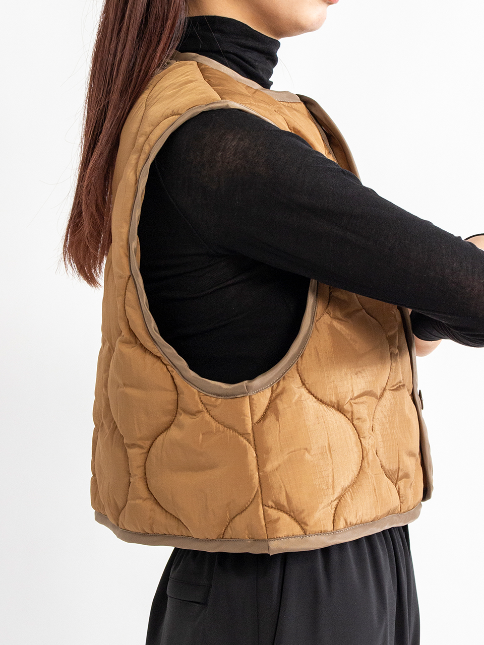 QUILTED CROPPED VEST-キルトクロップドベスト-HYKE（ハイク