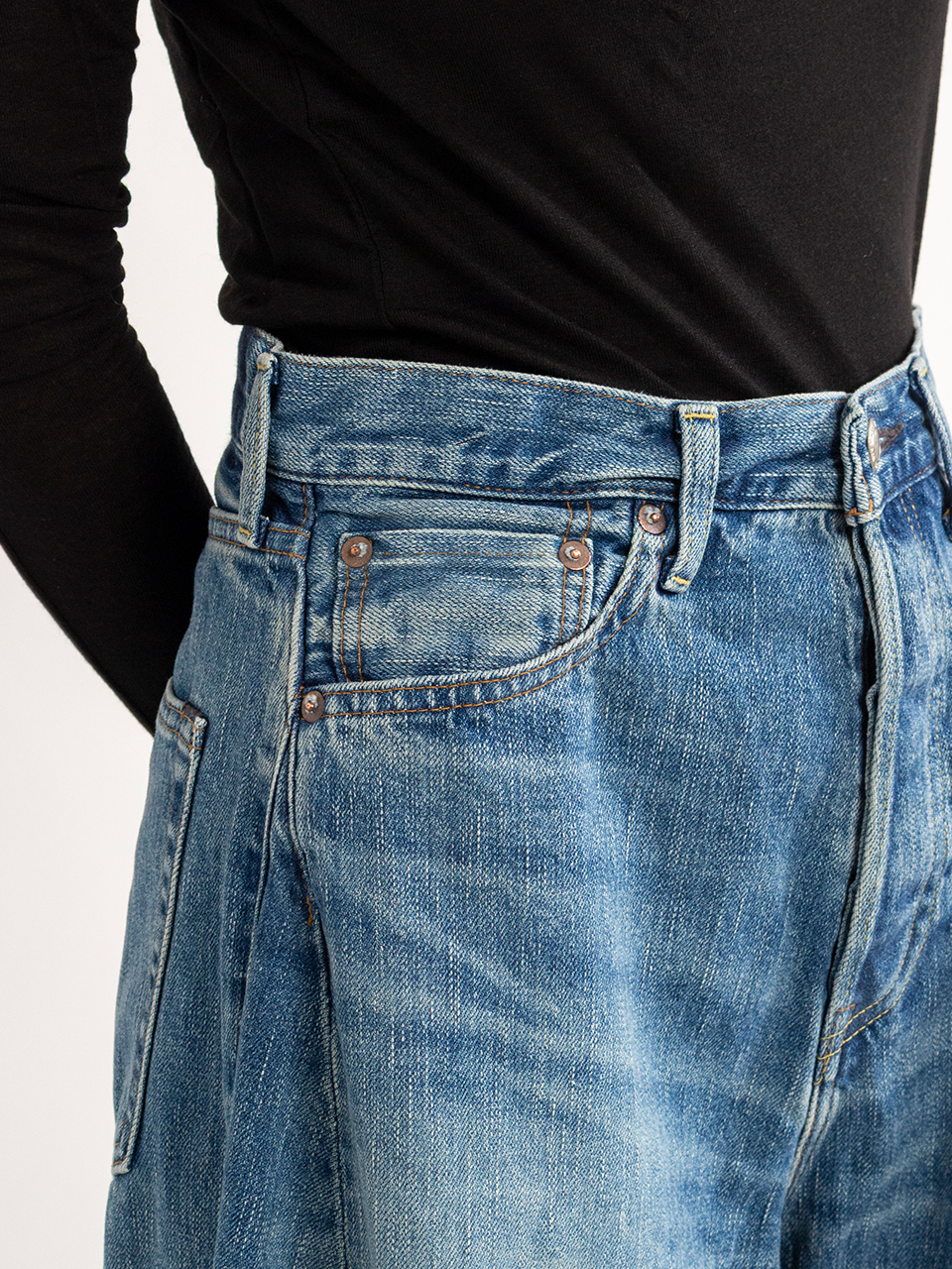 DENIM BARREL LEG JEANS デニムバレルレッグジーンズ-HYKE（ハイク