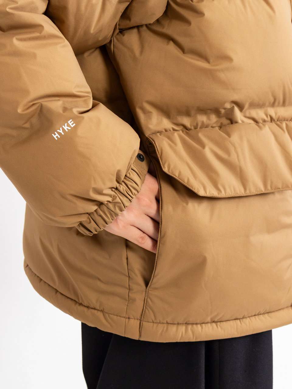 ジャケット・アウター hyke down jacket ハイク」のスーパー エー マーケットとエディションそれぞれの