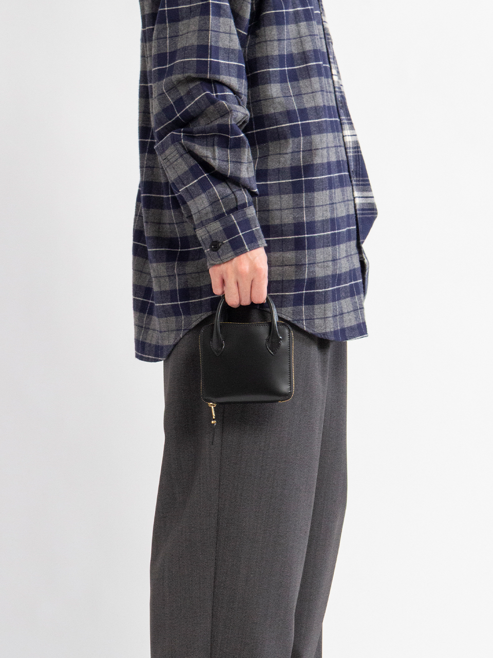 FULL ZIP AROUND WALLET WITH HANDLE-フルジップアラウンドウォレット