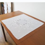 水色リネンの刺繍テーブルクロス /67×69/北欧ヴィンテージファブリック