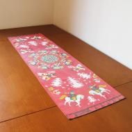 <img class='new_mark_img1' src='https://img.shop-pro.jp/img/new/icons12.gif' style='border:none;display:inline;margin:0px;padding:0px;width:auto;' />クリスマスのテーブルランナー /94x29.5【クリックポストOK!】北欧ヴィンテージファブリック