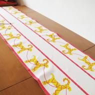 <img class='new_mark_img1' src='https://img.shop-pro.jp/img/new/icons12.gif' style='border:none;display:inline;margin:0px;padding:0px;width:auto;' />クリスマスのテーブルランナー /186x42【クリックポストOK!】北欧ヴィンテージファブリック