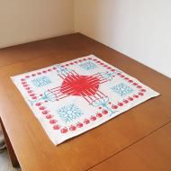 <img class='new_mark_img1' src='https://img.shop-pro.jp/img/new/icons12.gif' style='border:none;display:inline;margin:0px;padding:0px;width:auto;' />クリスマス リネンのテーブルセンター /52×52【クリックポストOK】