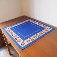 <img class='new_mark_img1' src='https://img.shop-pro.jp/img/new/icons12.gif' style='border:none;display:inline;margin:0px;padding:0px;width:auto;' />クリスマスのテーブルクロス /75×72【クリックポストOK】北欧ヴィンテージテキスタイル