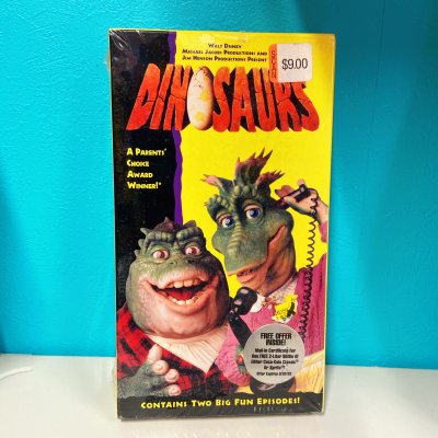 スーパーセール】 ディズニー ディズニー VHS 恐竜家族 完結セット DVD