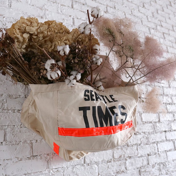 VINTAGE NEWSPAPER BAG DEAD STOCK | Another Life ― ANTIQUE