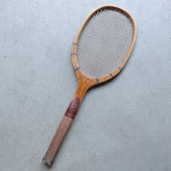 <img class='new_mark_img1' src='https://img.shop-pro.jp/img/new/icons47.gif' style='border:none;display:inline;margin:0px;padding:0px;width:auto;' />VINTAGE TENNIS RACKET