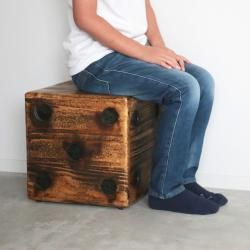 <img class='new_mark_img1' src='https://img.shop-pro.jp/img/new/icons6.gif' style='border:none;display:inline;margin:0px;padding:0px;width:auto;' />DICE STOOL SMALL
