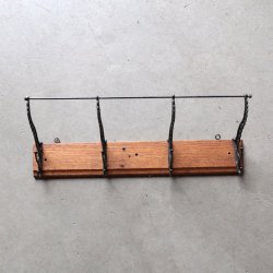 WALL RACK