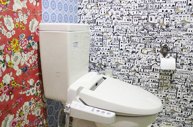 輸入壁紙の魅力満載のトイレ といれたす トイレインテリア専門店