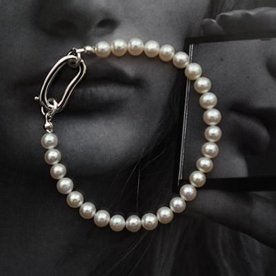 Solid Pearl Bracelet