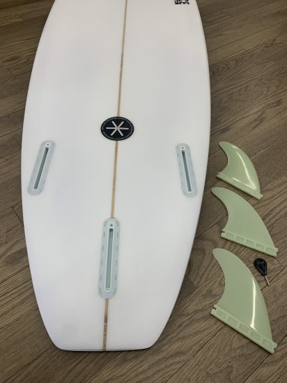 【送料無料】ESSENCE SURFBOARD FUN 6.6フィン付 - crossstylekochi【クロススタイル高知】