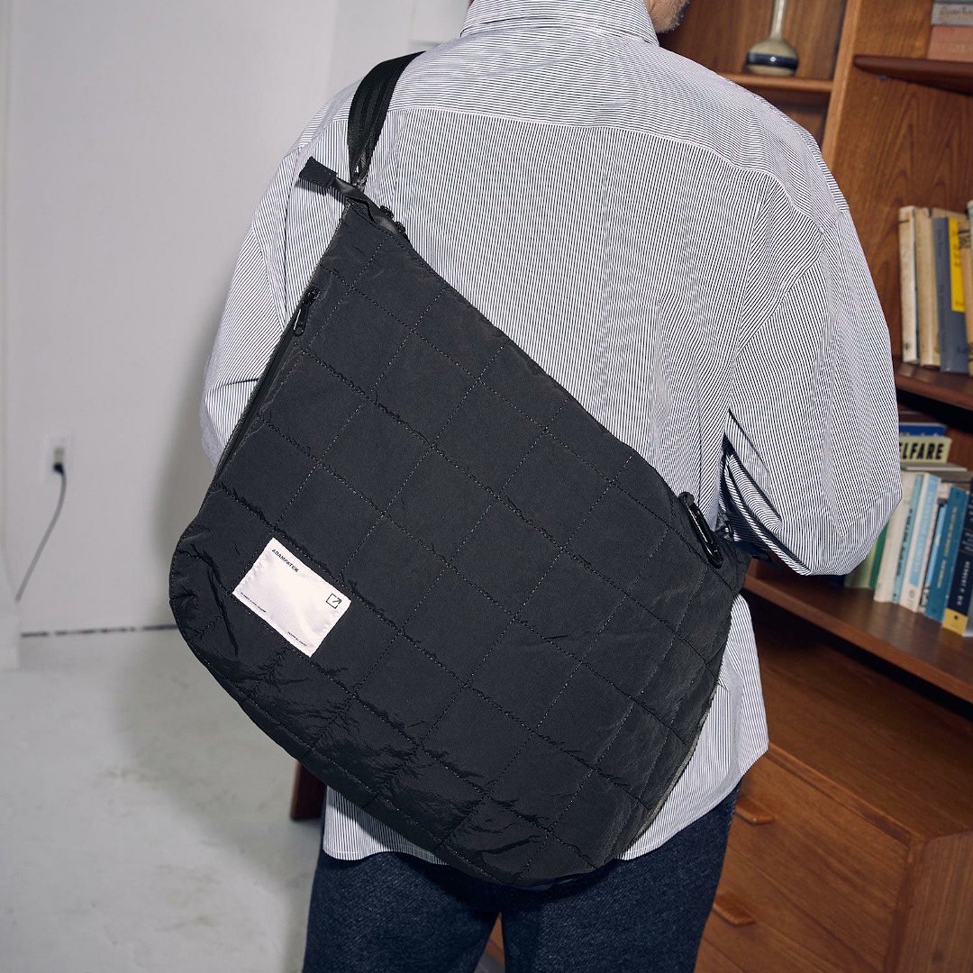 ADAM PATEK square quilt BIG shoulder bag BLACK 8