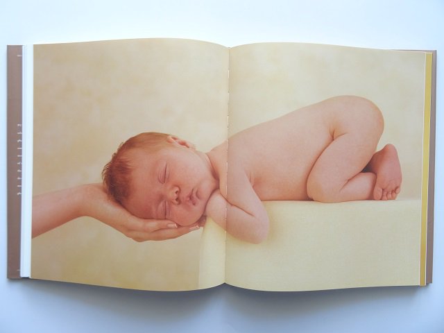 アン・ゲデスが撮影した赤ちゃんの写真集 - 洋書堂 ～おすすめの洋書の 