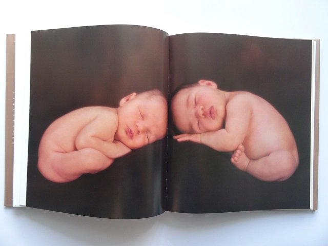 アン・ゲデスが撮影した赤ちゃんの写真集 - 洋書堂 ～おすすめの洋書の 