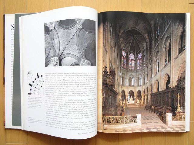 パリのノートルダム大聖堂写真集 - 洋書堂 ～おすすめの洋書のネット