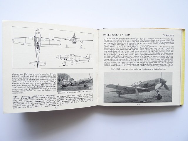 洋書 ミリタリー 雷撃機：戦時中のアーカイブからの珍しい写真 未使用