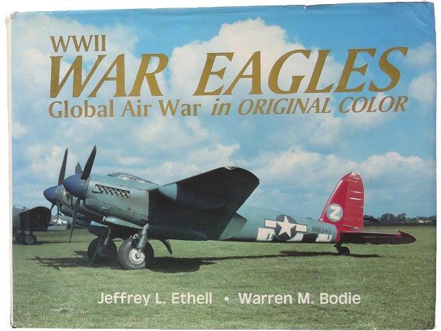 公式の 洋書◇第二次世界大戦で使用された戦闘機の写真集 本 資料集 