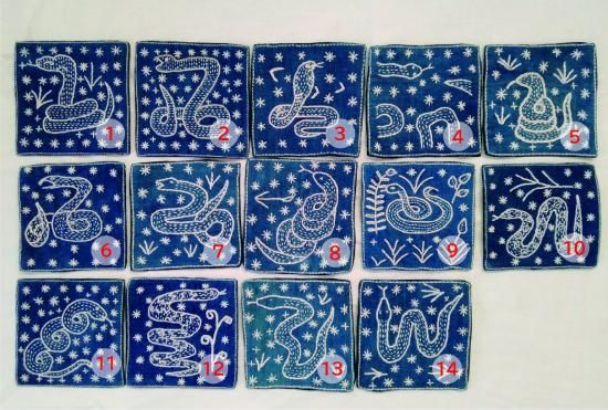 コースター　ブルーベリー柄　４枚セット ラオス・レンテン族による刺繍コースター ＜ヘビ・藍＞ No.1～No.14