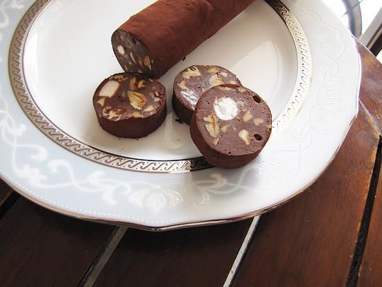 SAUCISSON CHOCOLAT ソシソンショコラ - 神戸北野の洋菓子 SAUCISSON CHOCOLAT ソシソンショコラ - 神戸北野の洋菓子