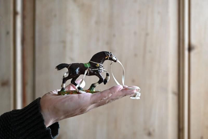 アンティーク馬具 楽天市場】スペイン製木馬 置物 王室御用達 おしゃれ 雑貨 輸入