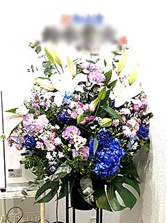 大塚ドリームシアターに配達した公演祝いのスタンド花