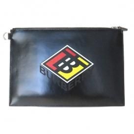 バーバリー BURBERRY TB ロゴグラフィック クラッチバッグ ハンドポーチ メンズ 8021769 FLAT POUCH ブラック BLACK