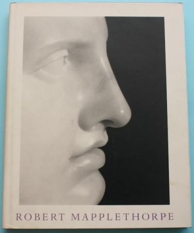 Photographs and Works by Robert MapplethorpeСȡᥤץ륽