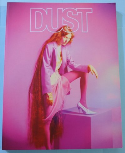 λ DUST magazine issue 122017ǯ