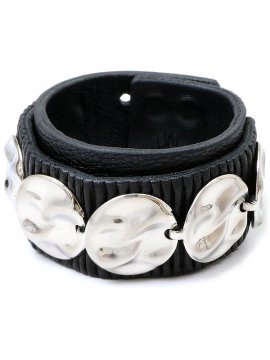 <strong>BLACK TRIANGLE DESIGN</strong>CIRCLE PLATE leather bracelet<br>BLACK x SILVER