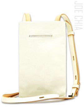 <strong>JOE CHIA</strong>SUZ LEATHER COMPACT SHOULDER BAG<br>BONE