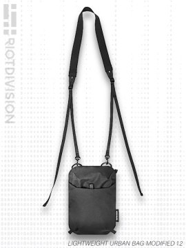 <strong>RIOTDIVISION</strong>Lightweight Urban Bag Modified1.2<br>BLACK