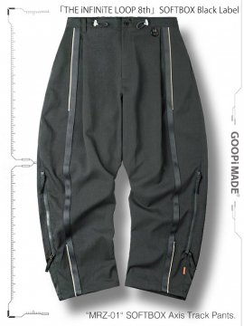 <strong>GOOPiMADE</strong>MRZ-01 SOFTBOX Axis Track Pants<br>IRON