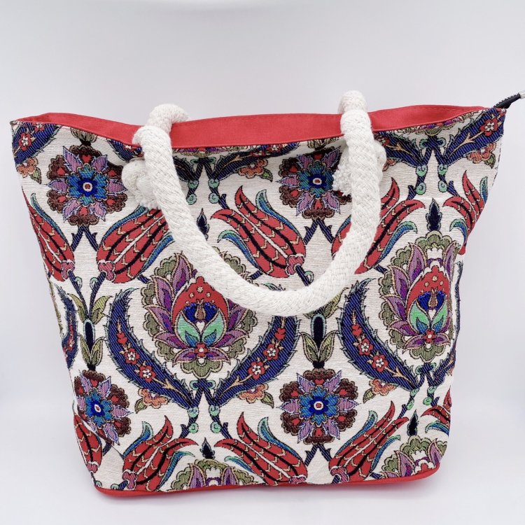 <img class='new_mark_img1' src='https://img.shop-pro.jp/img/new/icons1.gif' style='border:none;display:inline;margin:0px;padding:0px;width:auto;' />Textile Bag Red White