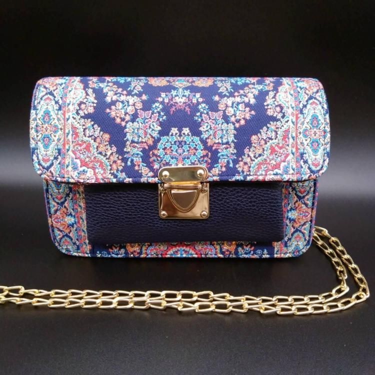 <img class='new_mark_img1' src='https://img.shop-pro.jp/img/new/icons1.gif' style='border:none;display:inline;margin:0px;padding:0px;width:auto;' /> Chain Mini Bag Navy