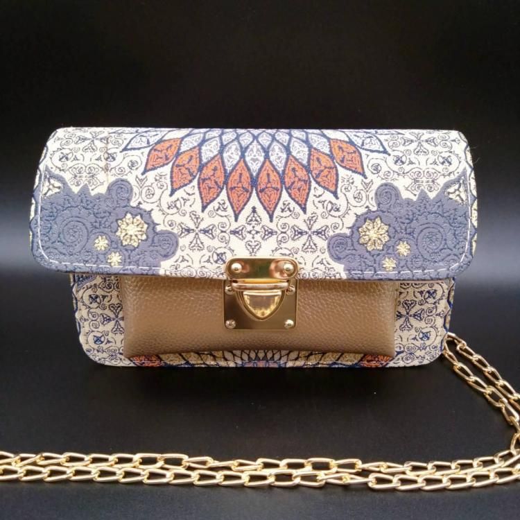 <img class='new_mark_img1' src='https://img.shop-pro.jp/img/new/icons1.gif' style='border:none;display:inline;margin:0px;padding:0px;width:auto;' /> Chain Mini Bag Gold Gray