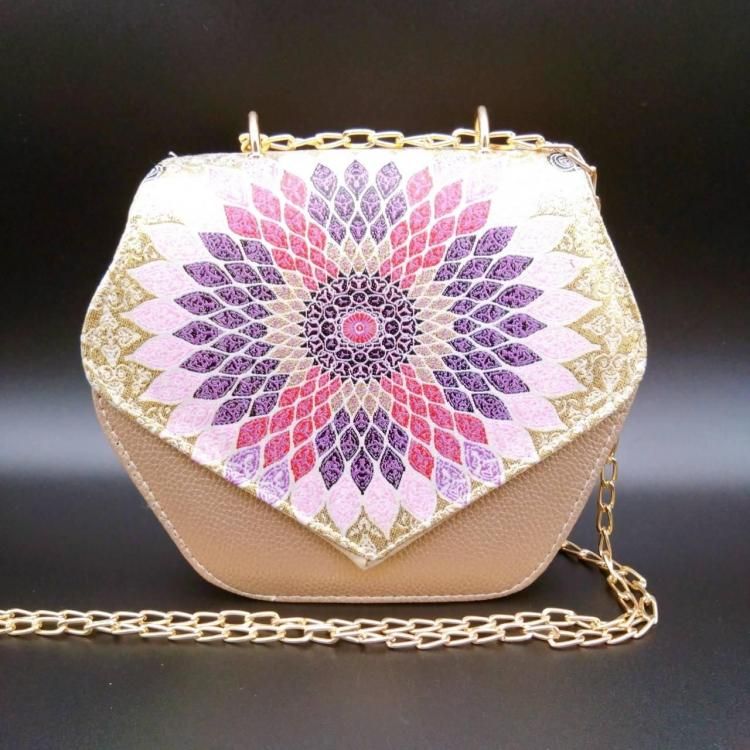 <img class='new_mark_img1' src='https://img.shop-pro.jp/img/new/icons34.gif' style='border:none;display:inline;margin:0px;padding:0px;width:auto;' /> Chain Hexagon Bag Gold Purple