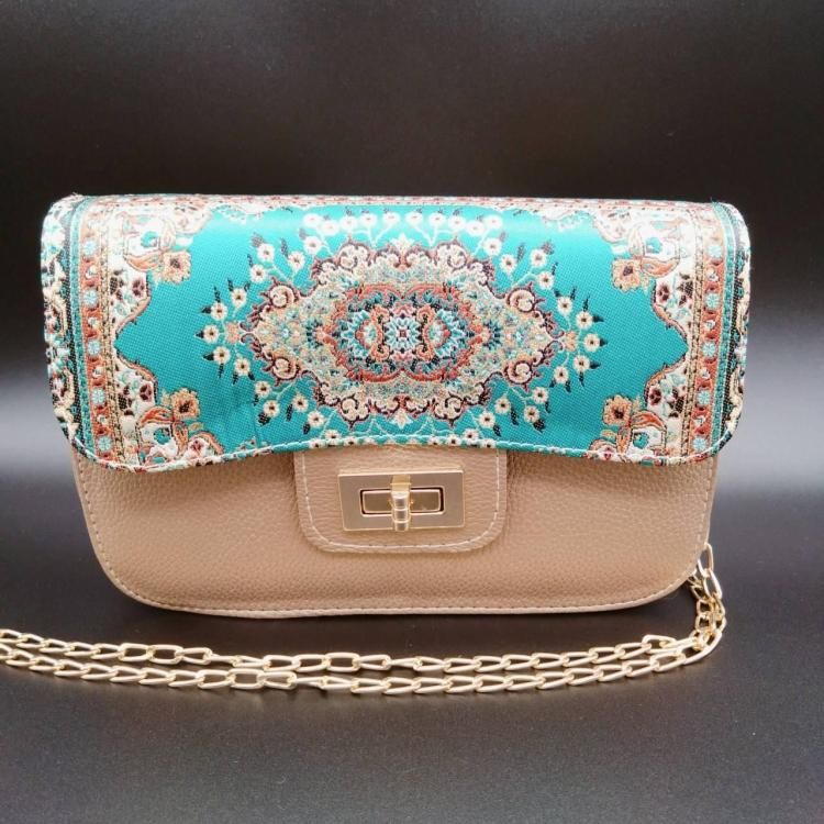<img class='new_mark_img1' src='https://img.shop-pro.jp/img/new/icons1.gif' style='border:none;display:inline;margin:0px;padding:0px;width:auto;' /> Chain Bag Square Gold Green