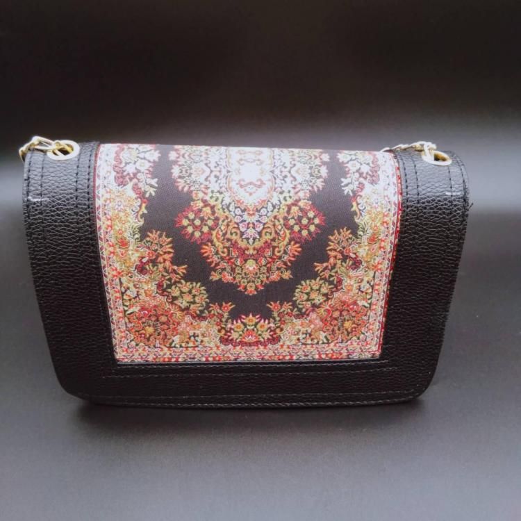 チリアのフラワートートバッグ | チリア ビーズ刺繍レッスン