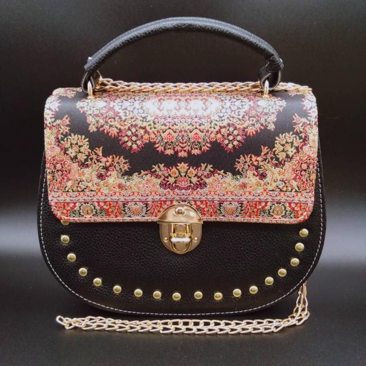 <img class='new_mark_img1' src='https://img.shop-pro.jp/img/new/icons34.gif' style='border:none;display:inline;margin:0px;padding:0px;width:auto;' /> Studs Bag Black Gold Red