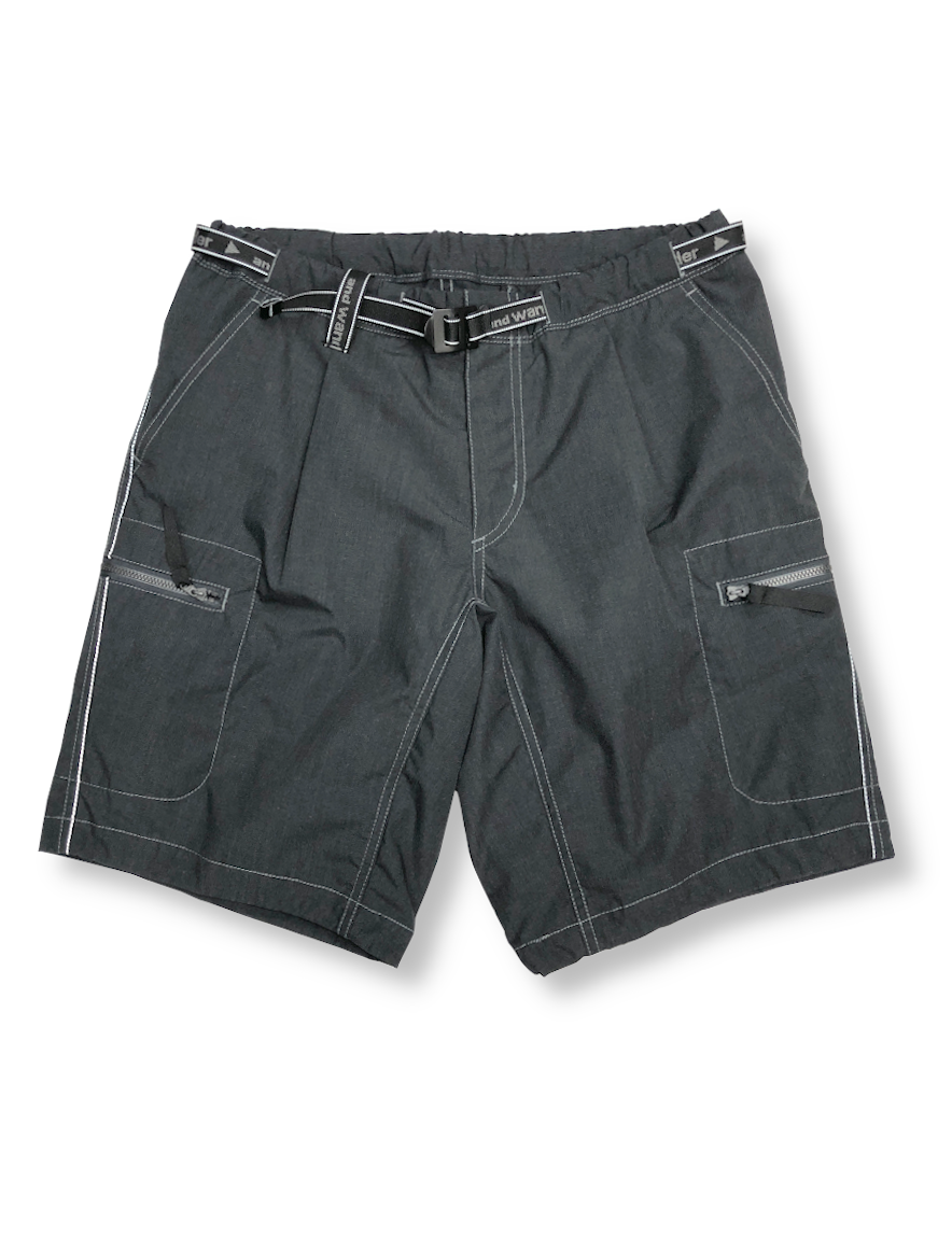 <img class='new_mark_img1' src='https://img.shop-pro.jp/img/new/icons1.gif' style='border:none;display:inline;margin:0px;padding:0px;width:auto;' />and wander - Kevlar short pants (CHARCOAL)