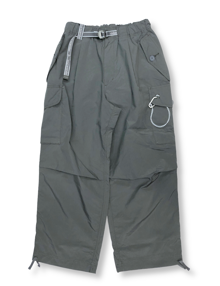 <img class='new_mark_img1' src='https://img.shop-pro.jp/img/new/icons50.gif' style='border:none;display:inline;margin:0px;padding:0px;width:auto;' />and wander - oversized cargo pants (GRAY)