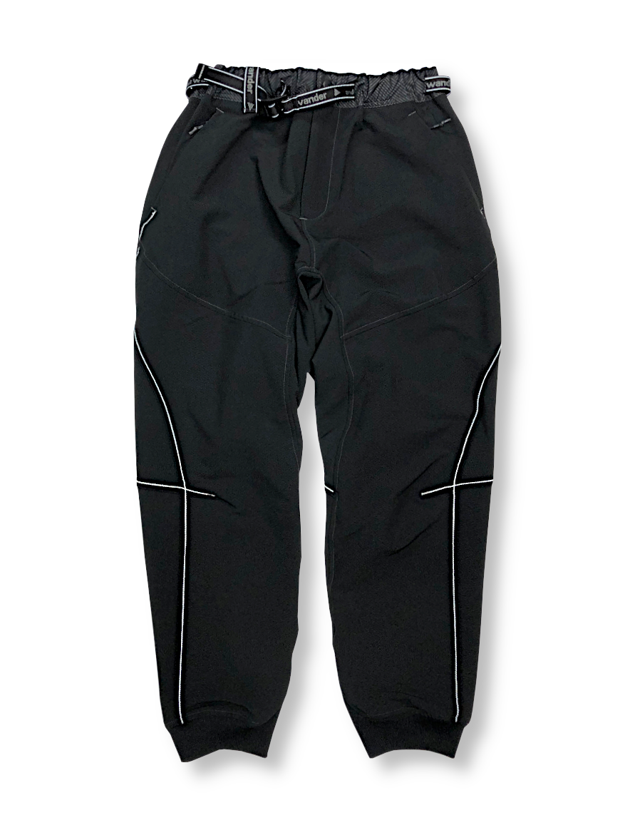 <img class='new_mark_img1' src='https://img.shop-pro.jp/img/new/icons50.gif' style='border:none;display:inline;margin:0px;padding:0px;width:auto;' />and wander - light stretch shell pants (BLACK)