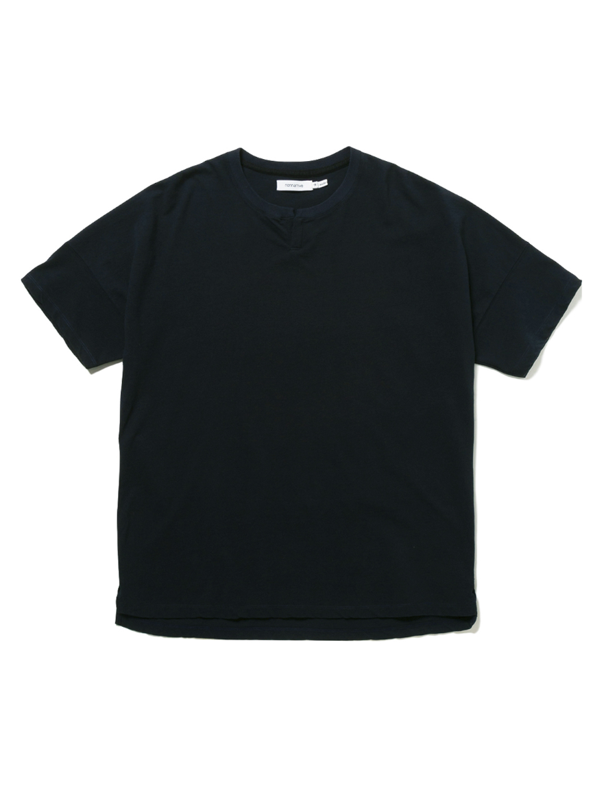 <img class='new_mark_img1' src='https://img.shop-pro.jp/img/new/icons50.gif' style='border:none;display:inline;margin:0px;padding:0px;width:auto;' />nonnative - CLERK S/S T-NECK TEE COTTON JERSEY (NAVY)