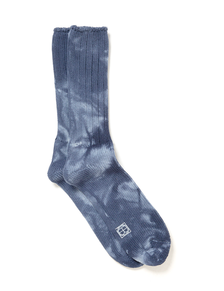 <img class='new_mark_img1' src='https://img.shop-pro.jp/img/new/icons50.gif' style='border:none;display:inline;margin:0px;padding:0px;width:auto;' />hobo - TIE-DYED CREW SOCKS C/N/PU (NAVY)